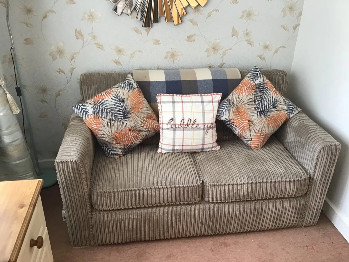 Jumbo Cord Double Bed Settee in perfect condition