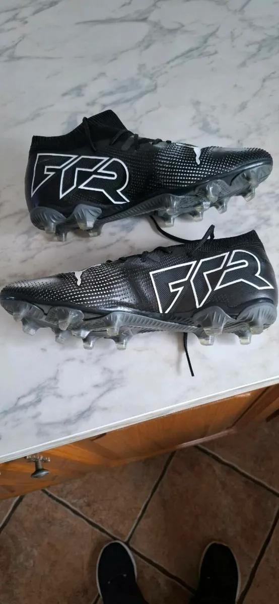 Puma football boots - Image 2