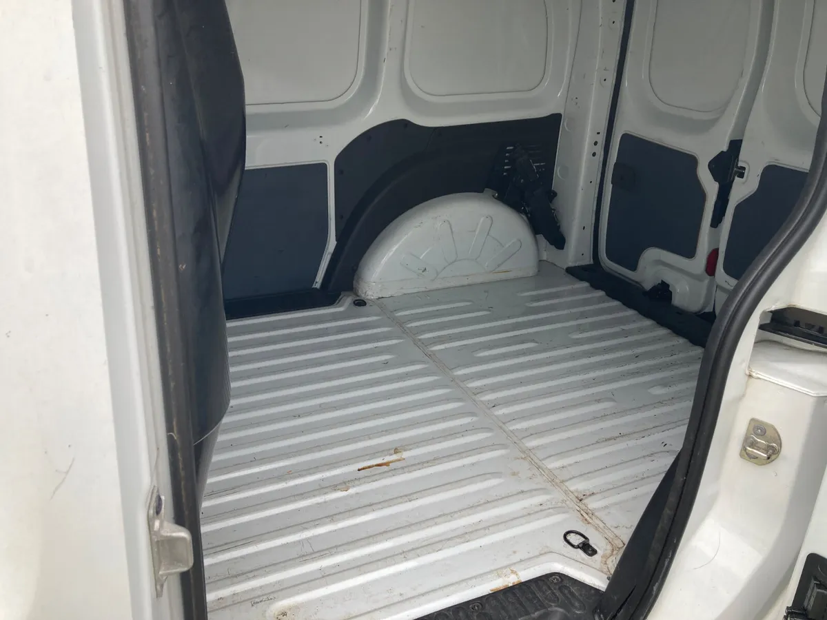 Renault Kangoo 2017 Diesel Van only 60km - Image 4