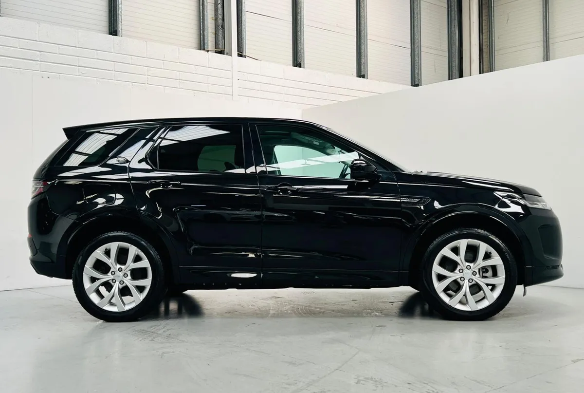 2022 Land Rover Discovery Sport R-Dynamic SE P300E - Image 2