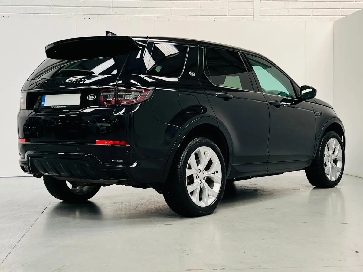 2022 Land Rover Discovery Sport R-Dynamic SE P300E - Image 3