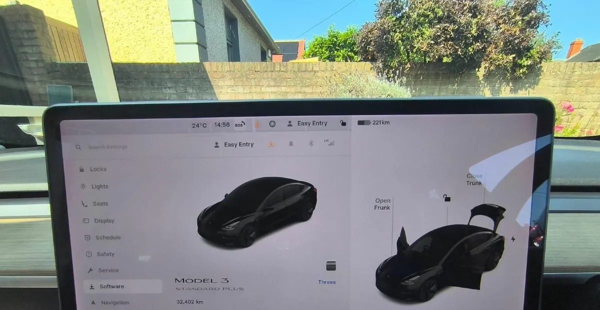 Tesla Model 3 2021 - Image 2