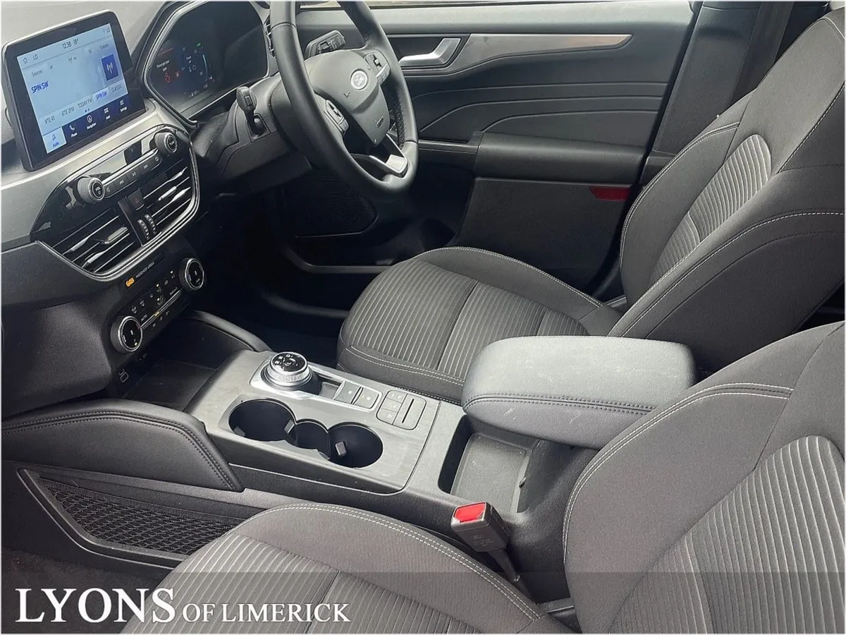 Ford Kuga 2.5 Duratec 225PS Phev Titanium Auto - Image 4