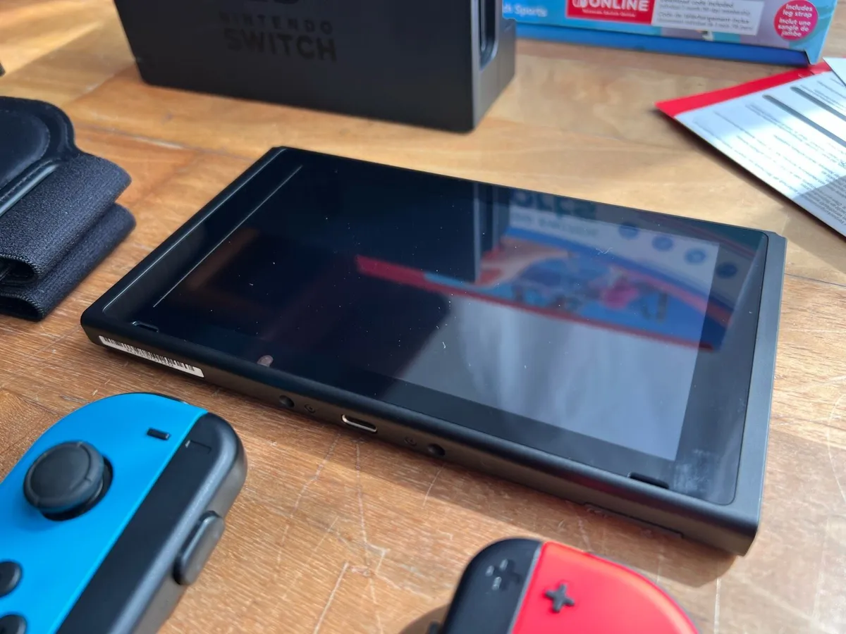 Nintendo switch bundle - Image 4
