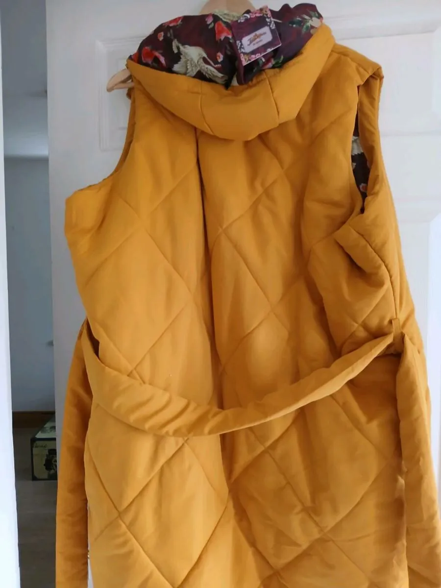 JOE BROWNS GILET - Image 3