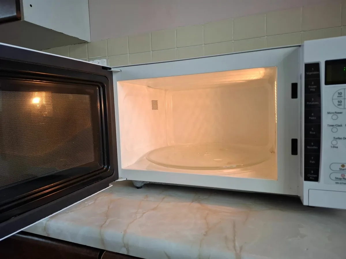 Microwave - Image 3