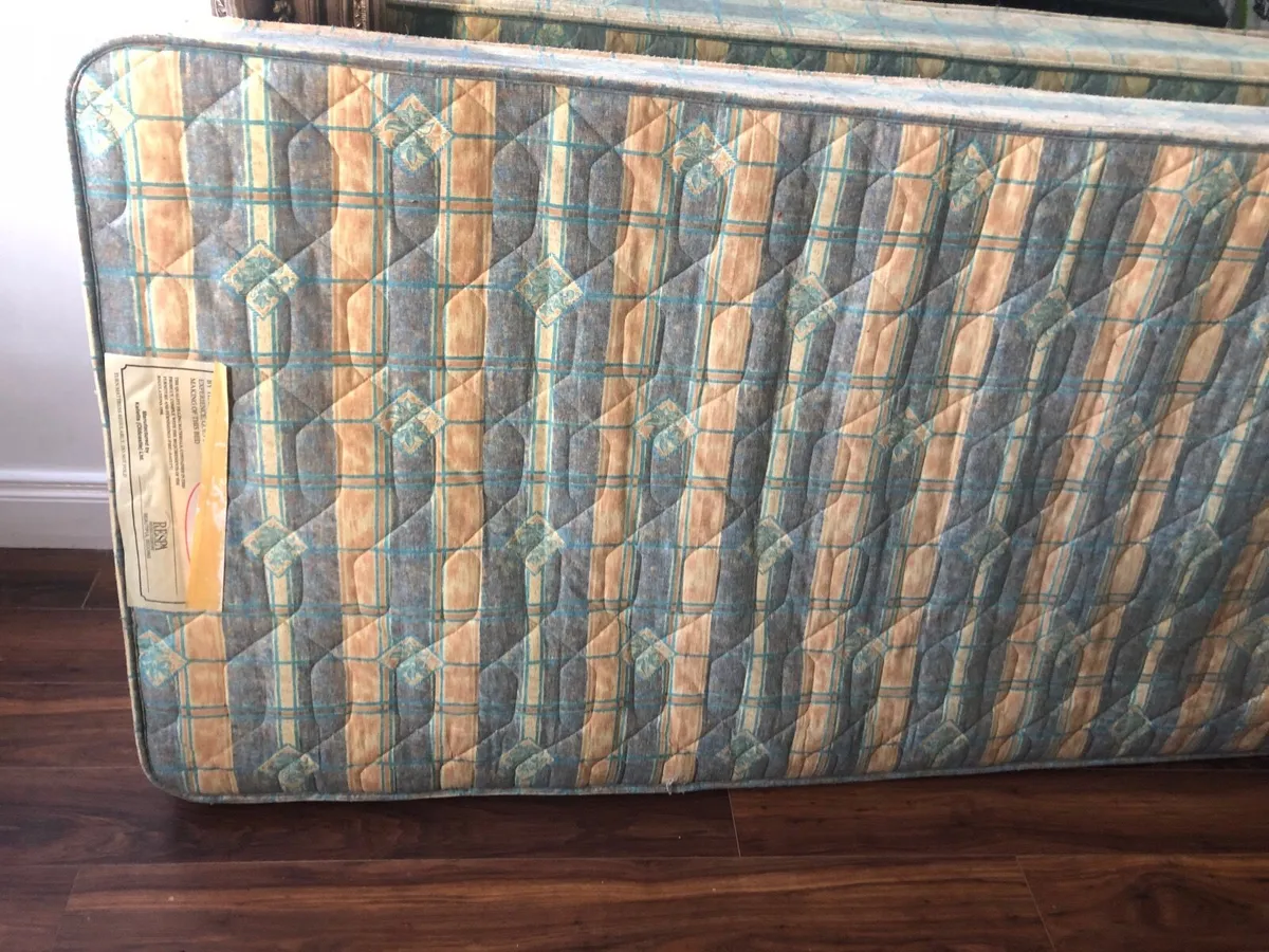 Single bed with mattress - Image 4