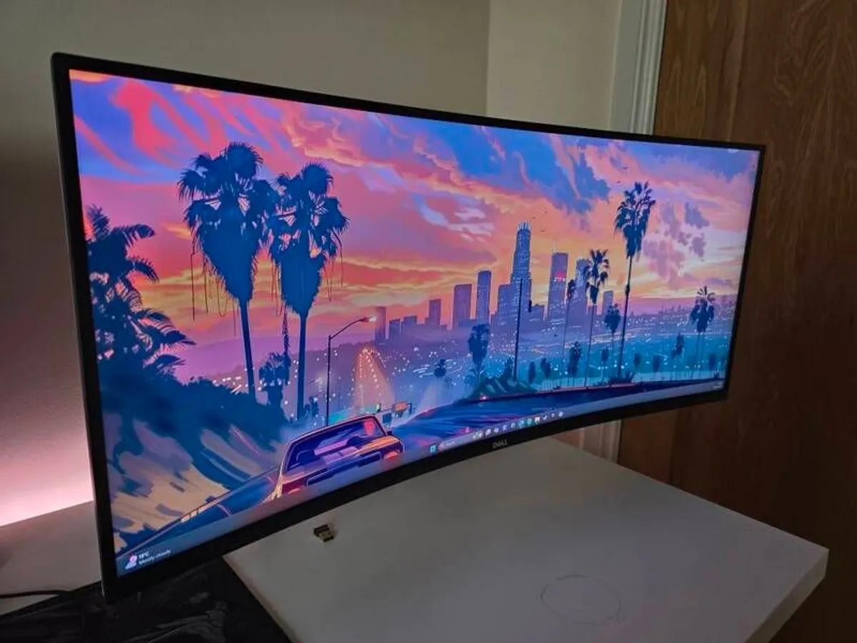 Dell 34inch Curved monitor - Image 3