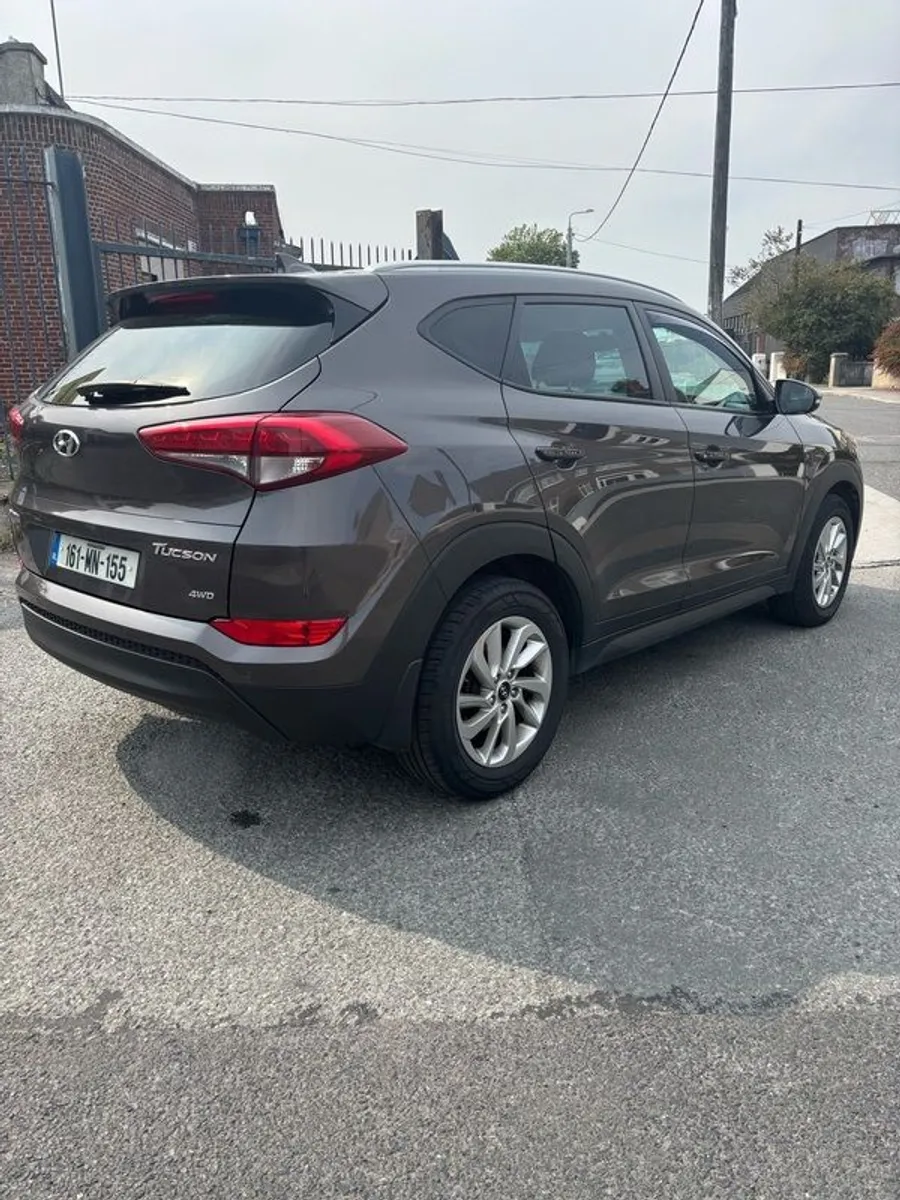 2016 Hyundai Tucson - Image 2