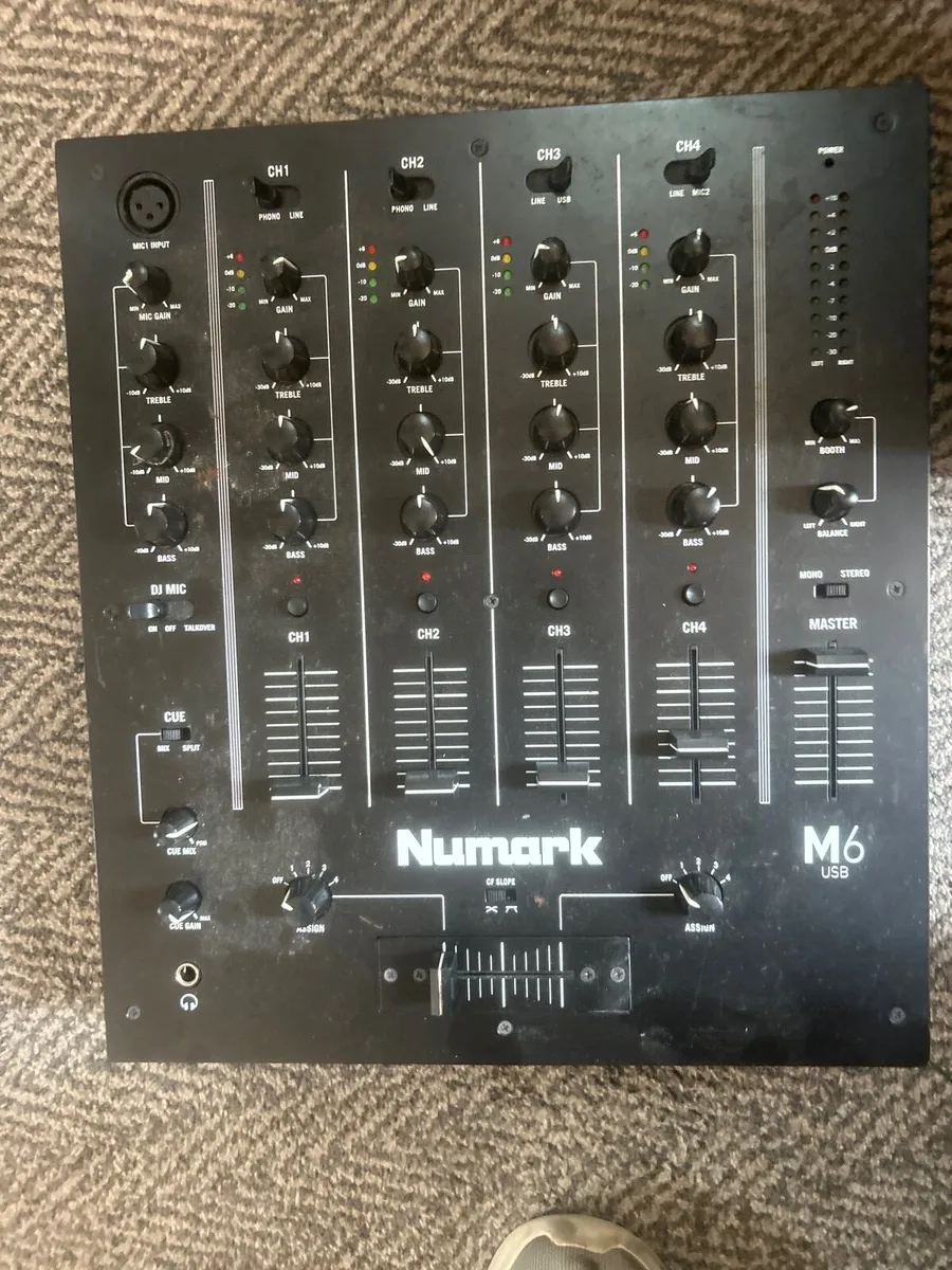 Numark mixer