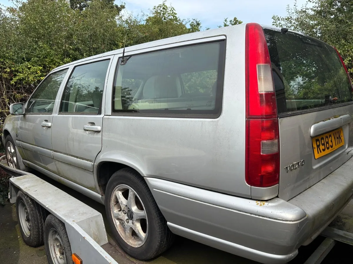 Volvo v70 se 2.5 5 cylinder - Image 1