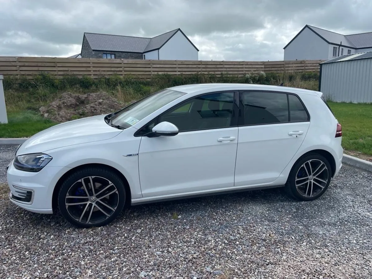 VW GOLF - Image 2