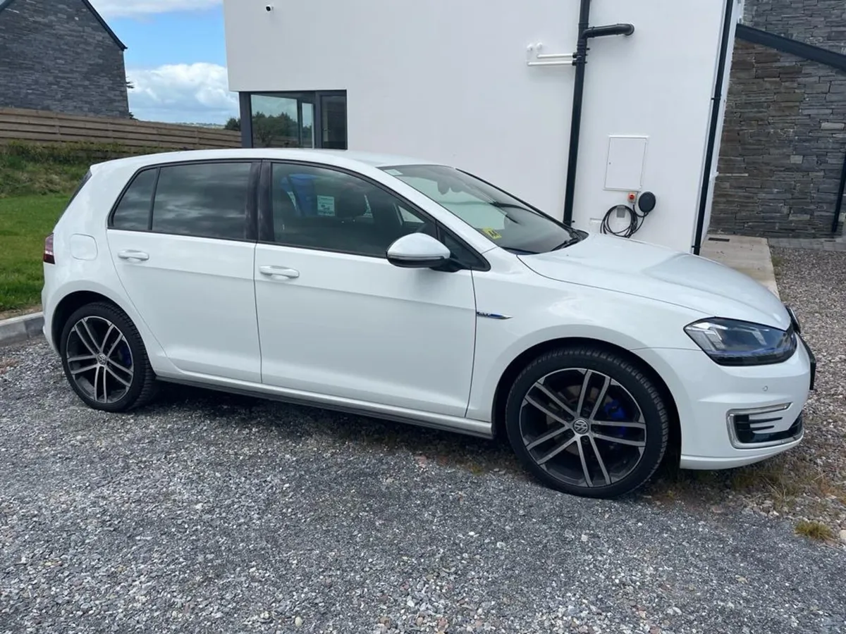 VW GOLF - Image 3