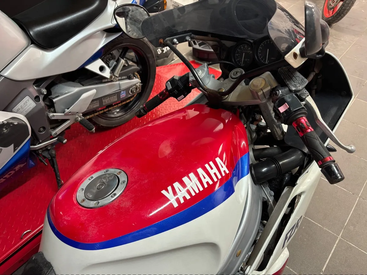Yamaha Fzr 600 - Image 2