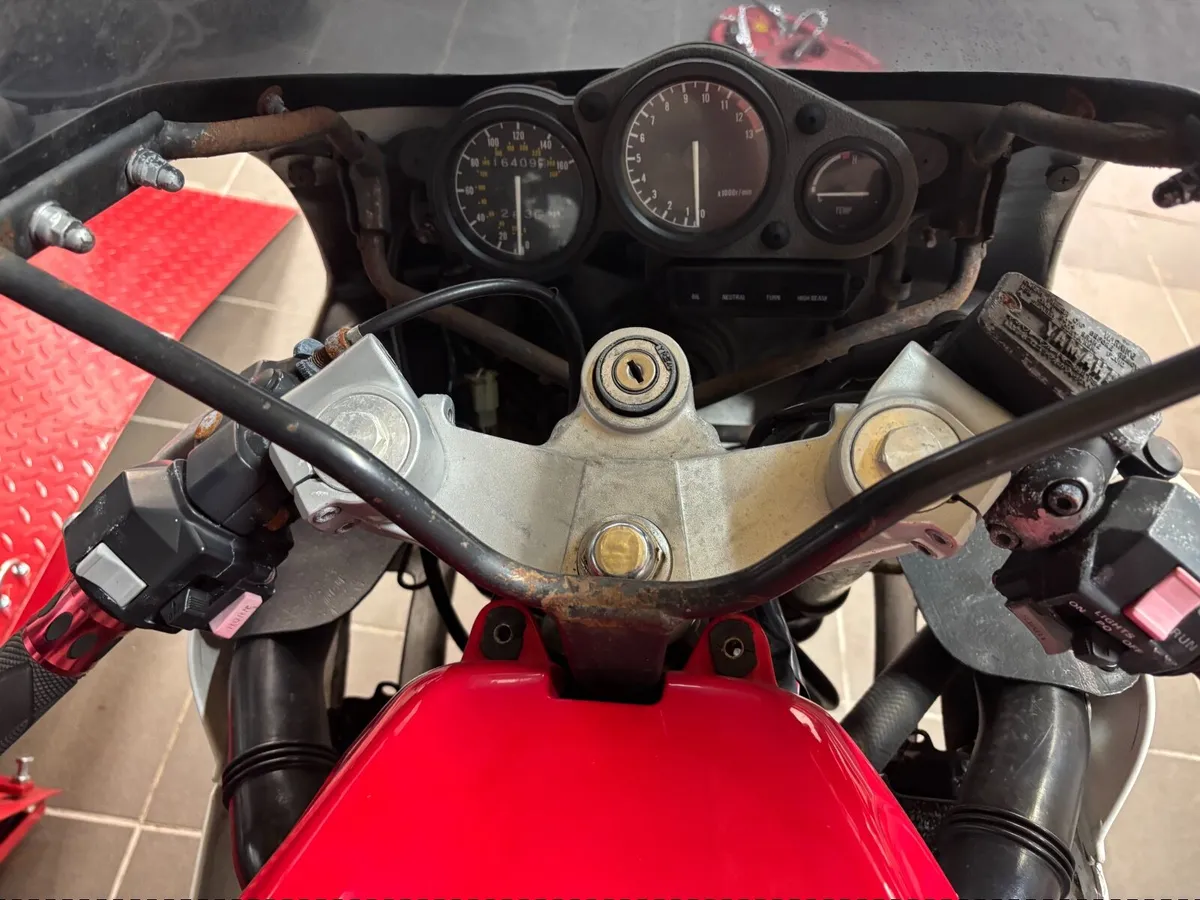 Yamaha Fzr 600 - Image 4