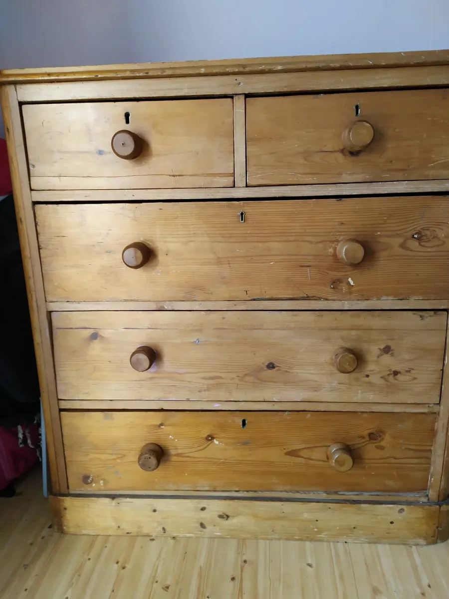 Pine chest of Drawers - Image 2