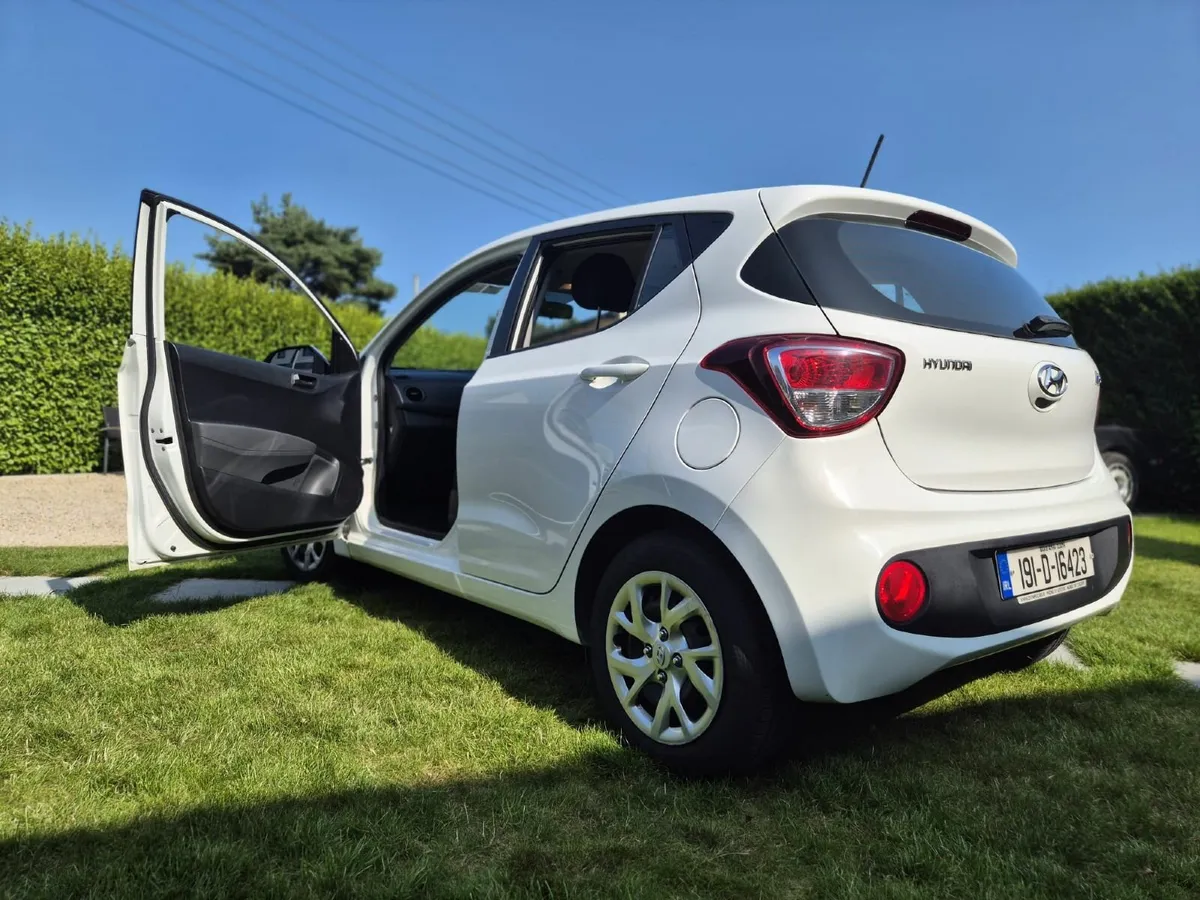 Hyundai i10 2019 Automatic - Image 3