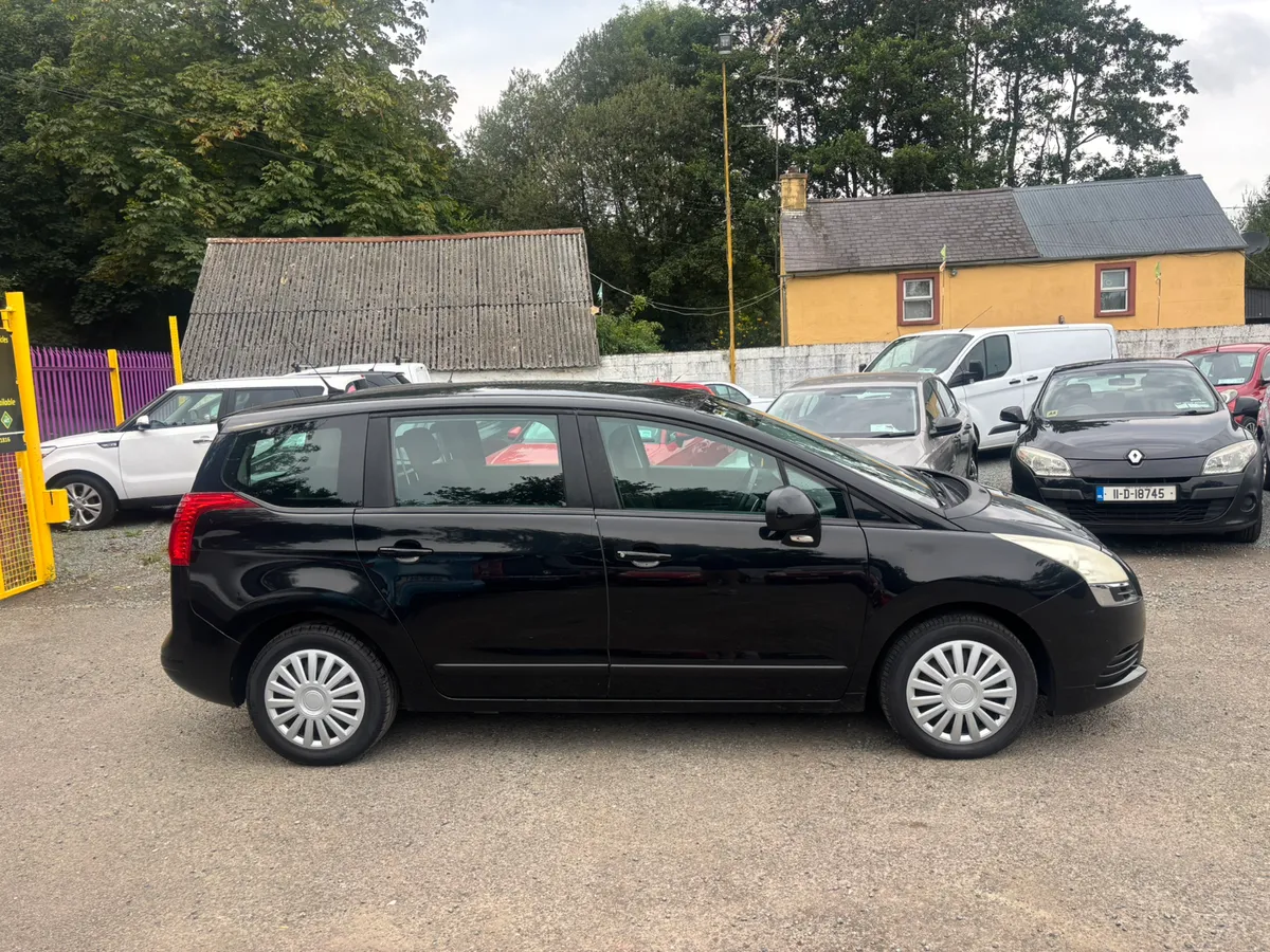 Stunning Peugeot 5008 Automatic 7 Seater - Image 3