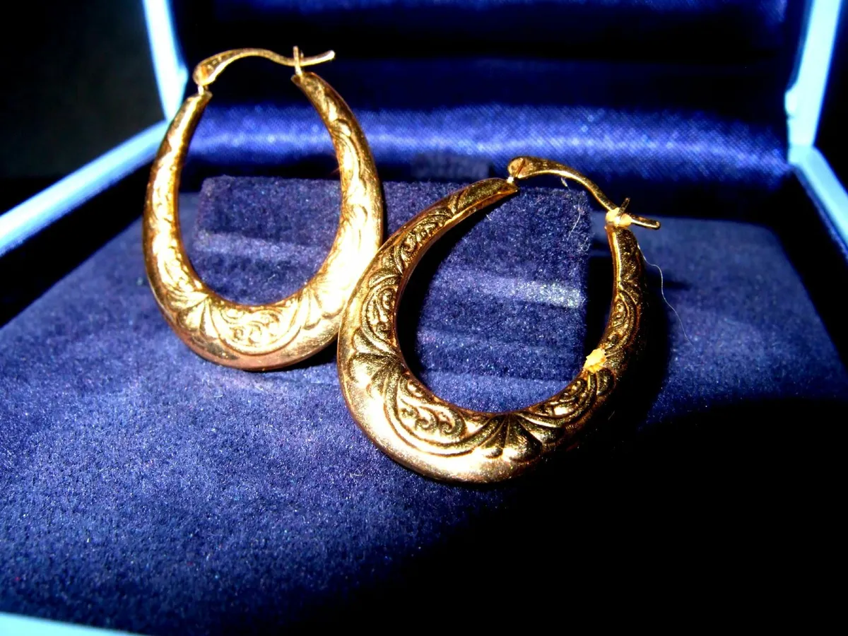 Vintage 9ct Gold Traditional Earrings - Image 3