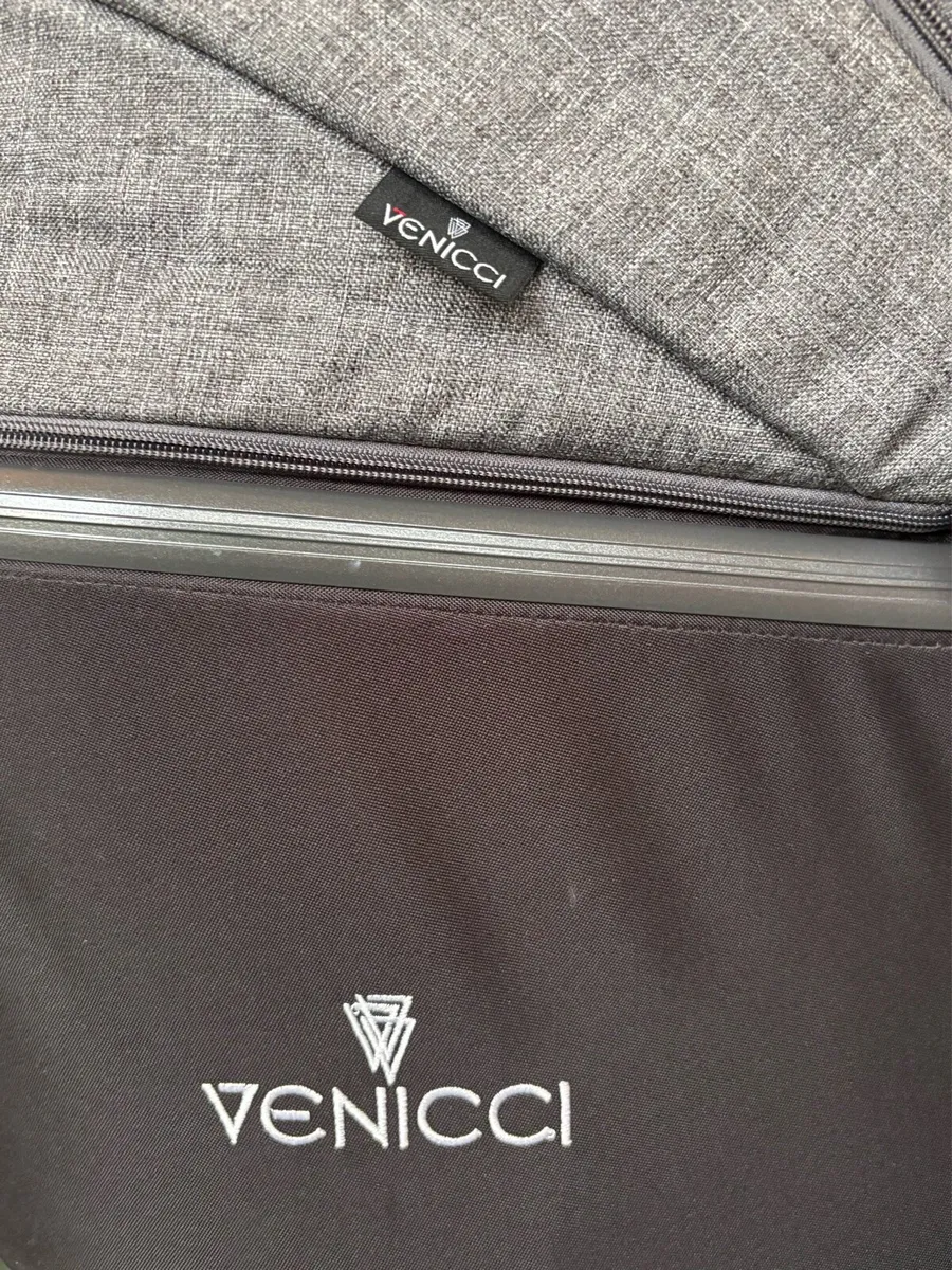 Venicci carbo 3 in 1 denim grey travel system - Image 3