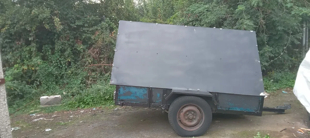 Advertisimg trailer - Image 1