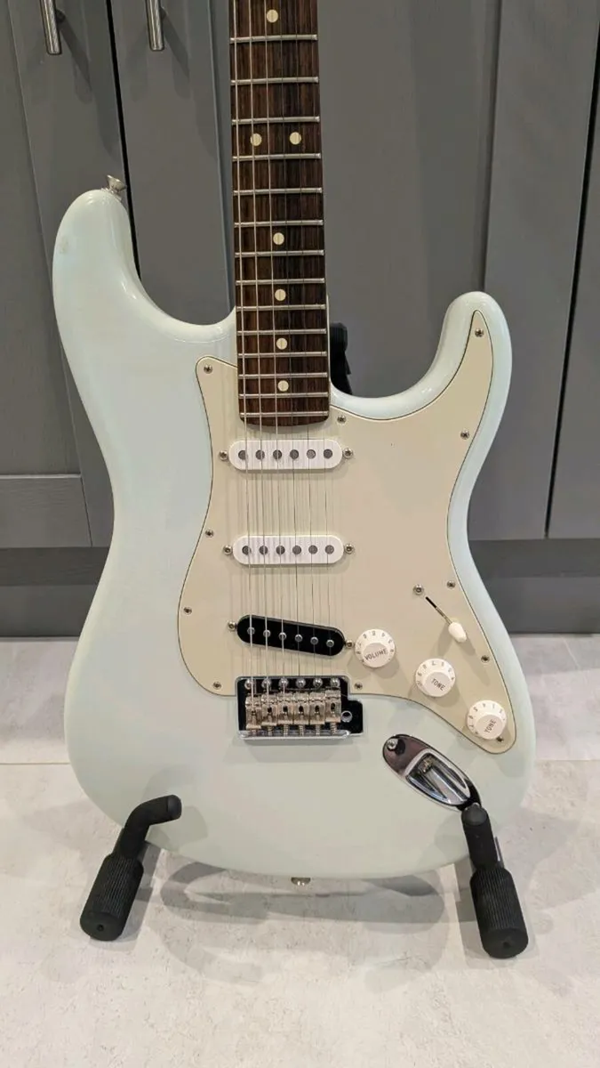2016 American Special Strat - Image 2