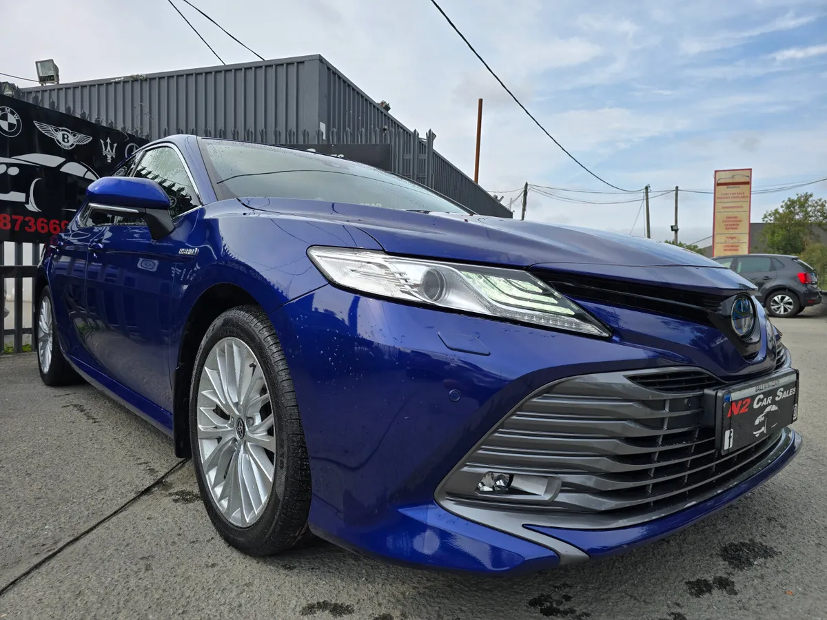 211 Toyota Camry Hybrid, LOW MILES, NEW NCT - Image 2