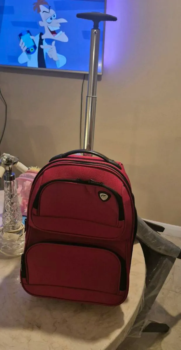 wheel on suitcase for sale in good condition - Image 2