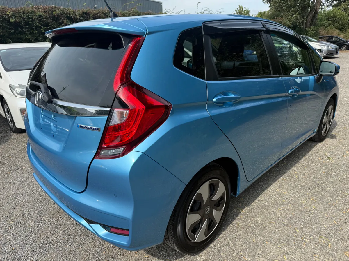 Honda Fit 21000km! parking sensors!!! - Image 3