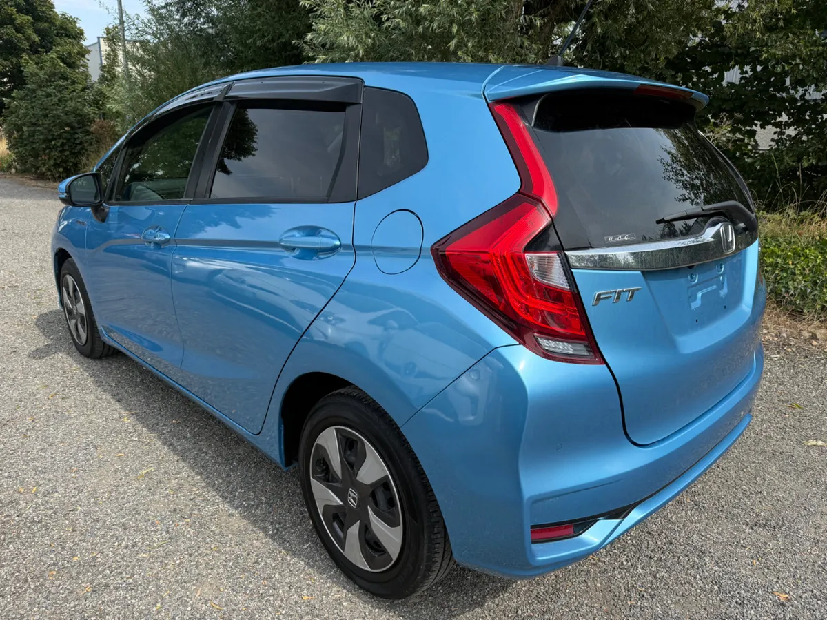 Honda Fit 21000km! parking sensors!!! - Image 4