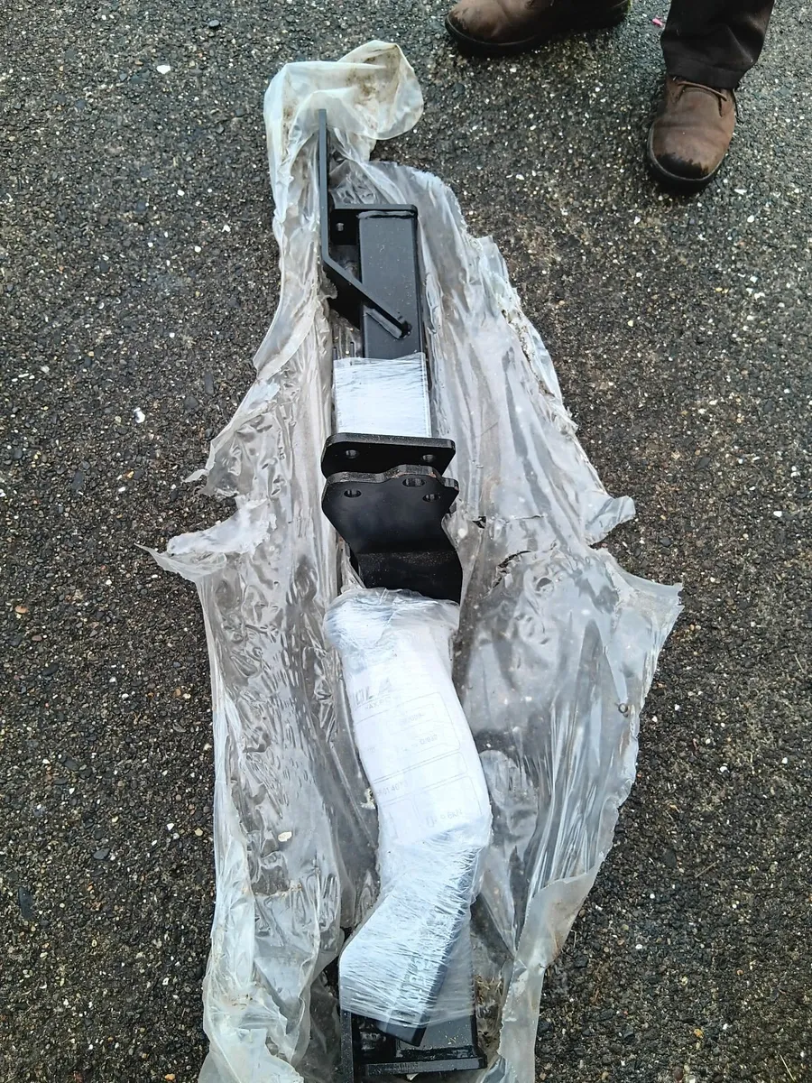 Hitch for car - Image 2