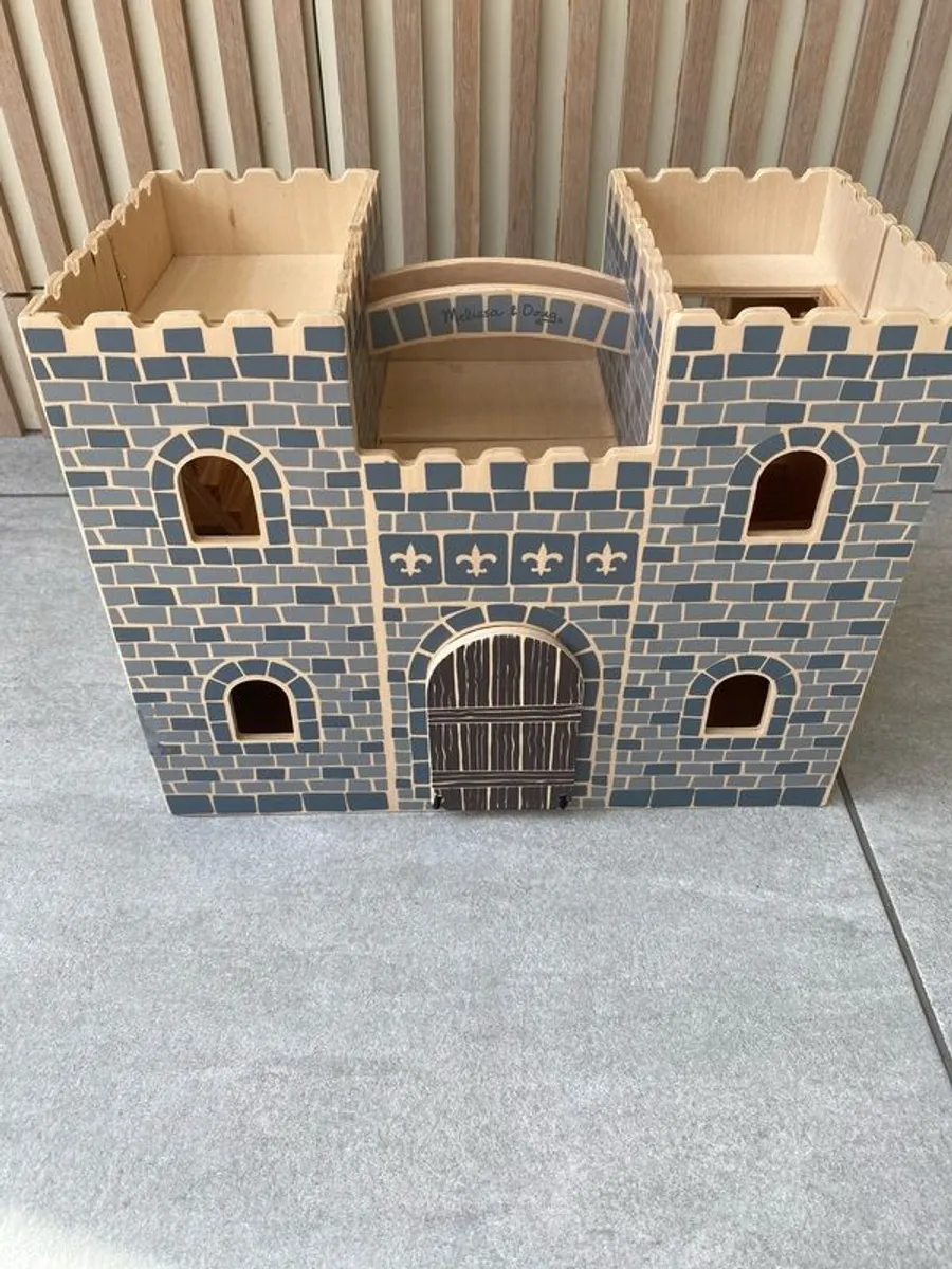 Melissa & Doug Castle - Image 1