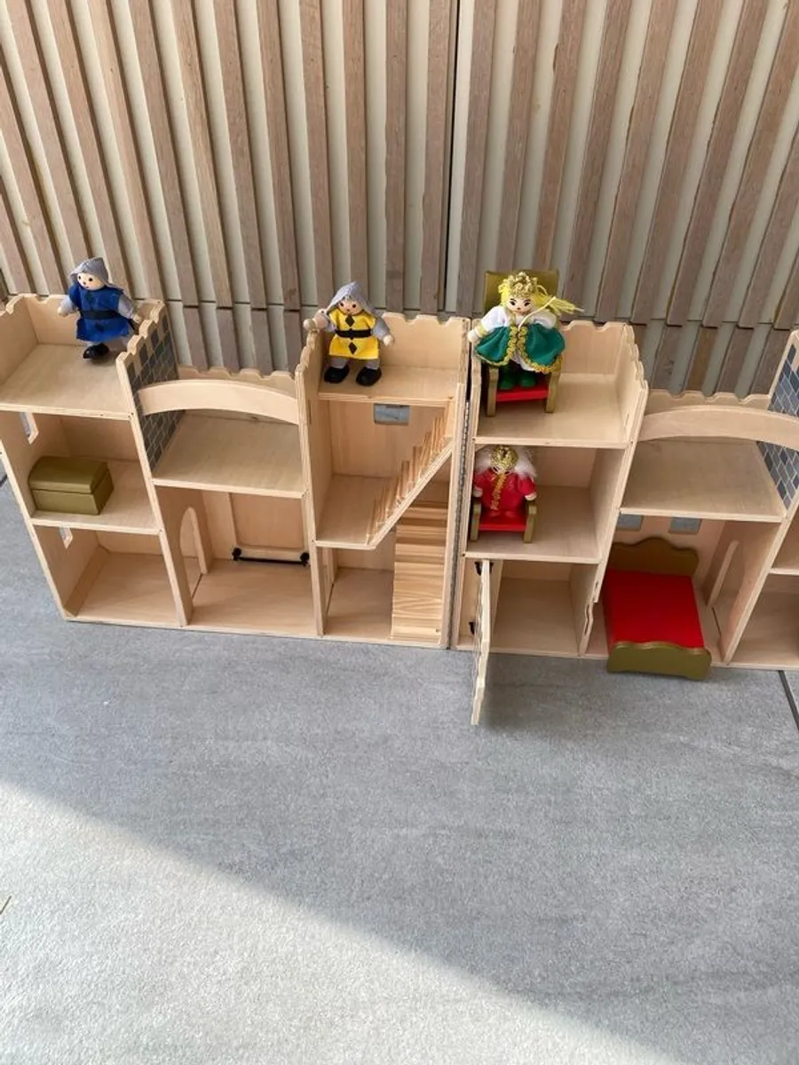 Melissa & Doug Castle - Image 2