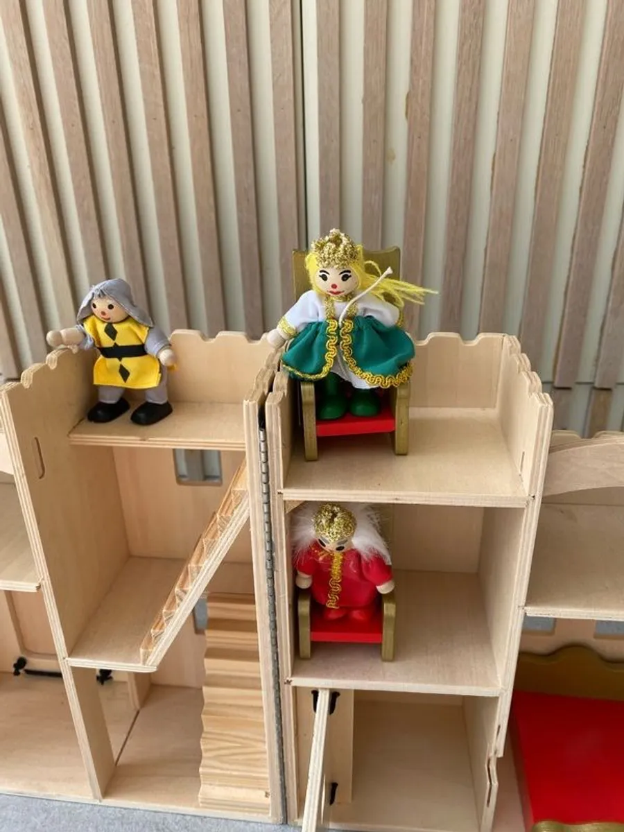 Melissa & Doug Castle - Image 3