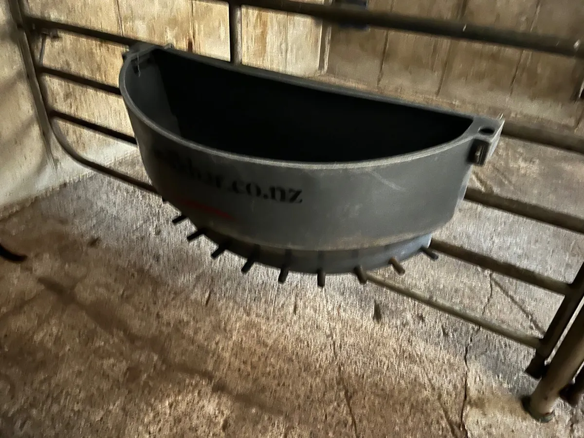 Calf milk feeder - Image 2