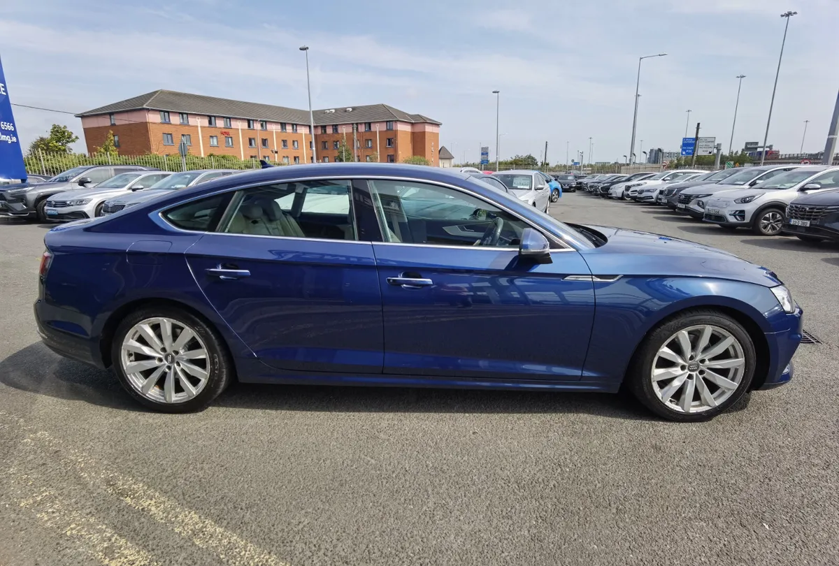 AUDI A5 2.0TDI SE SPORTBACK AUTOMATIC 150BHP - Image 4