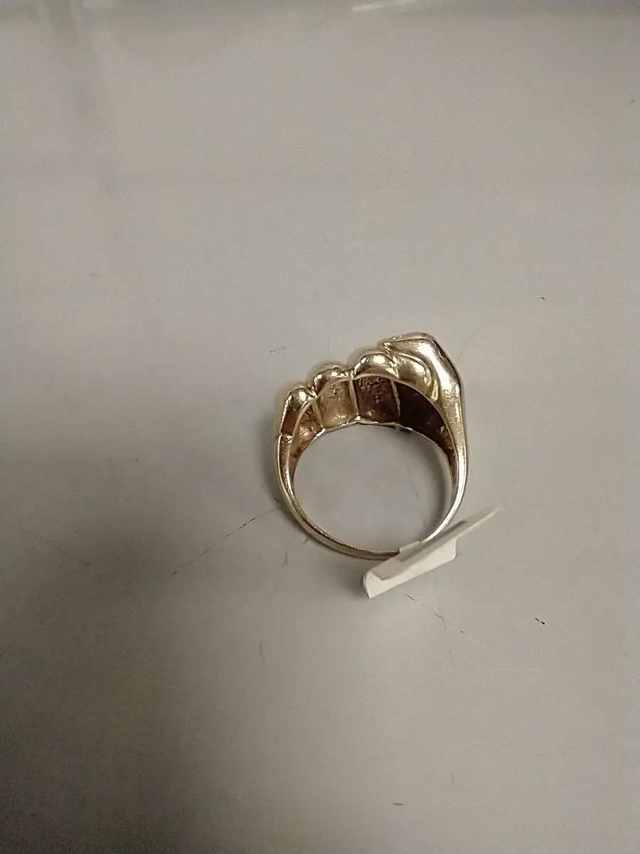 9ct Gold Fist Ring 9k W/ Cubic Zirconia - Image 4