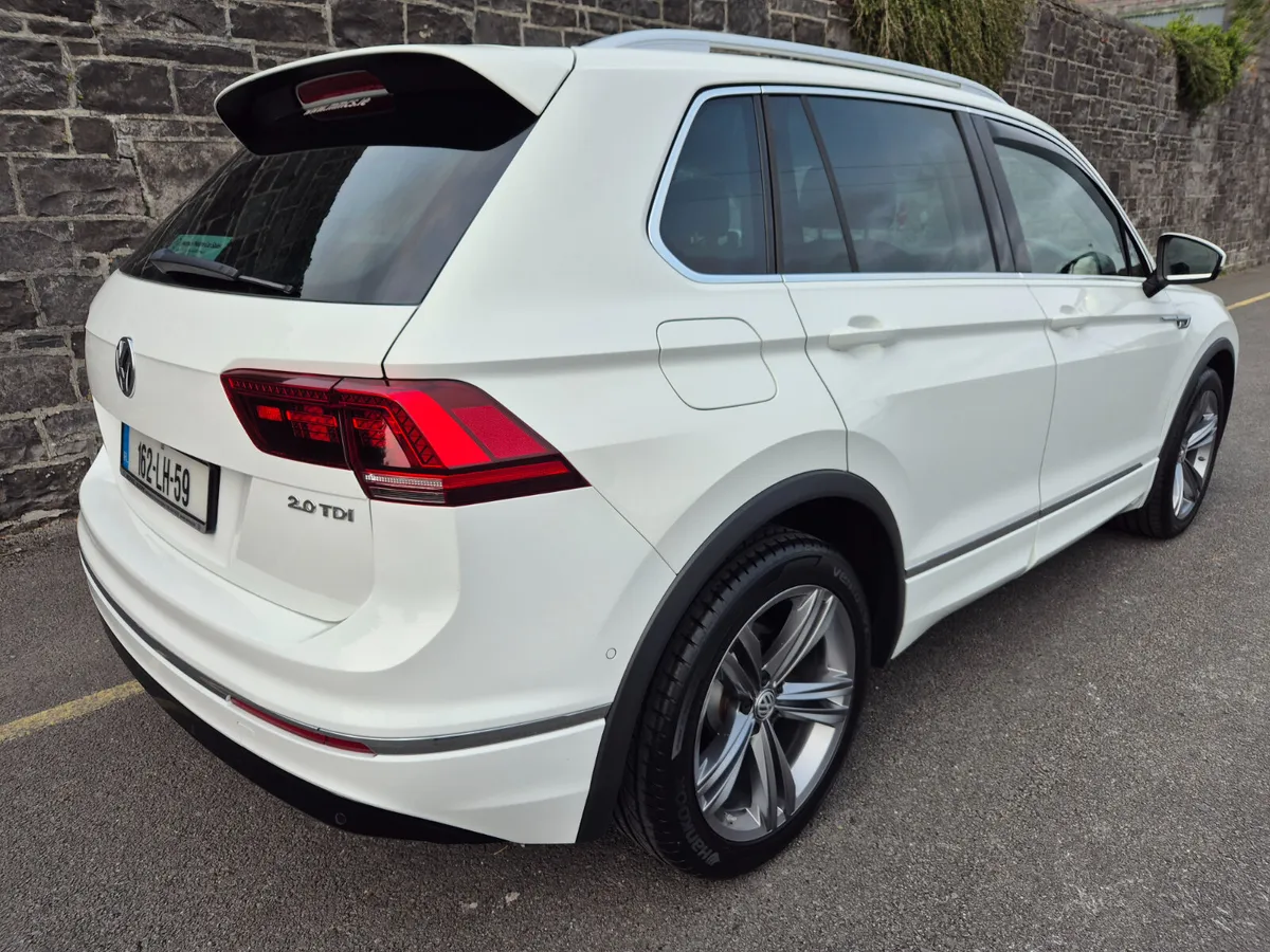 2016 VW Tiguan RLine ***LOW KMs*** - Image 4