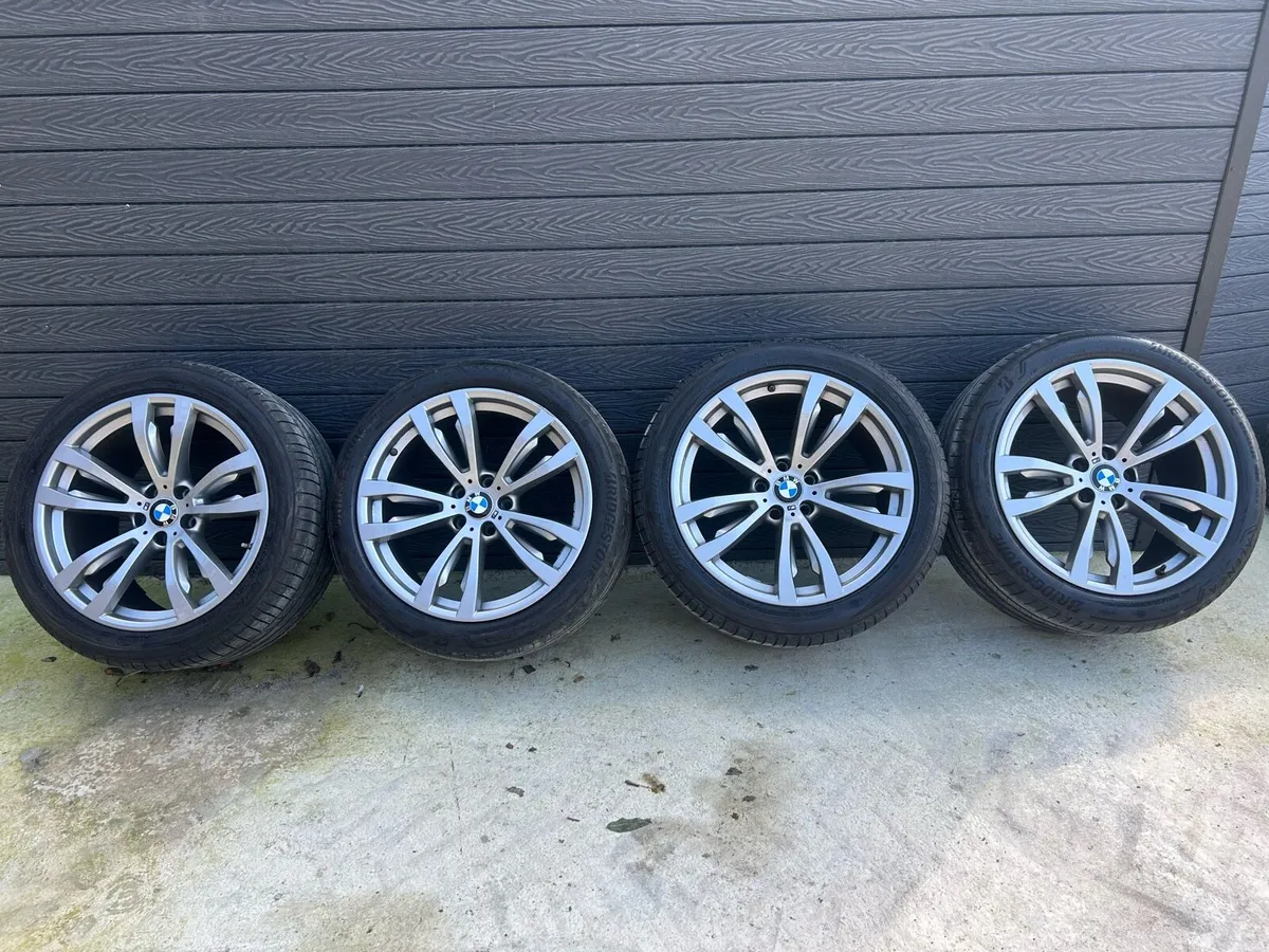 20” GENUINE BMW X5 ALLOY WHEELS & TYRES - Image 2