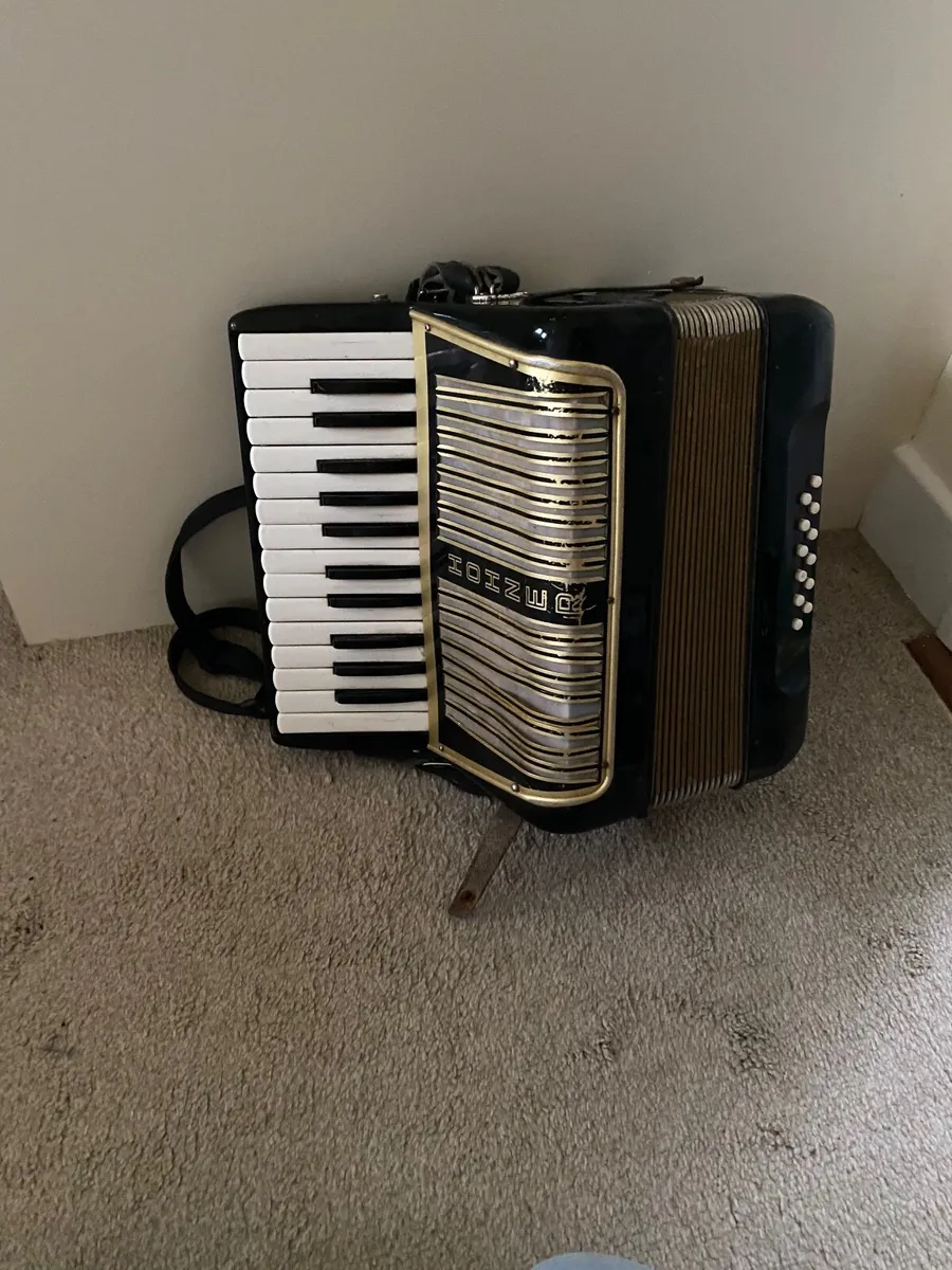 Hohner Piano Accordion - Image 2