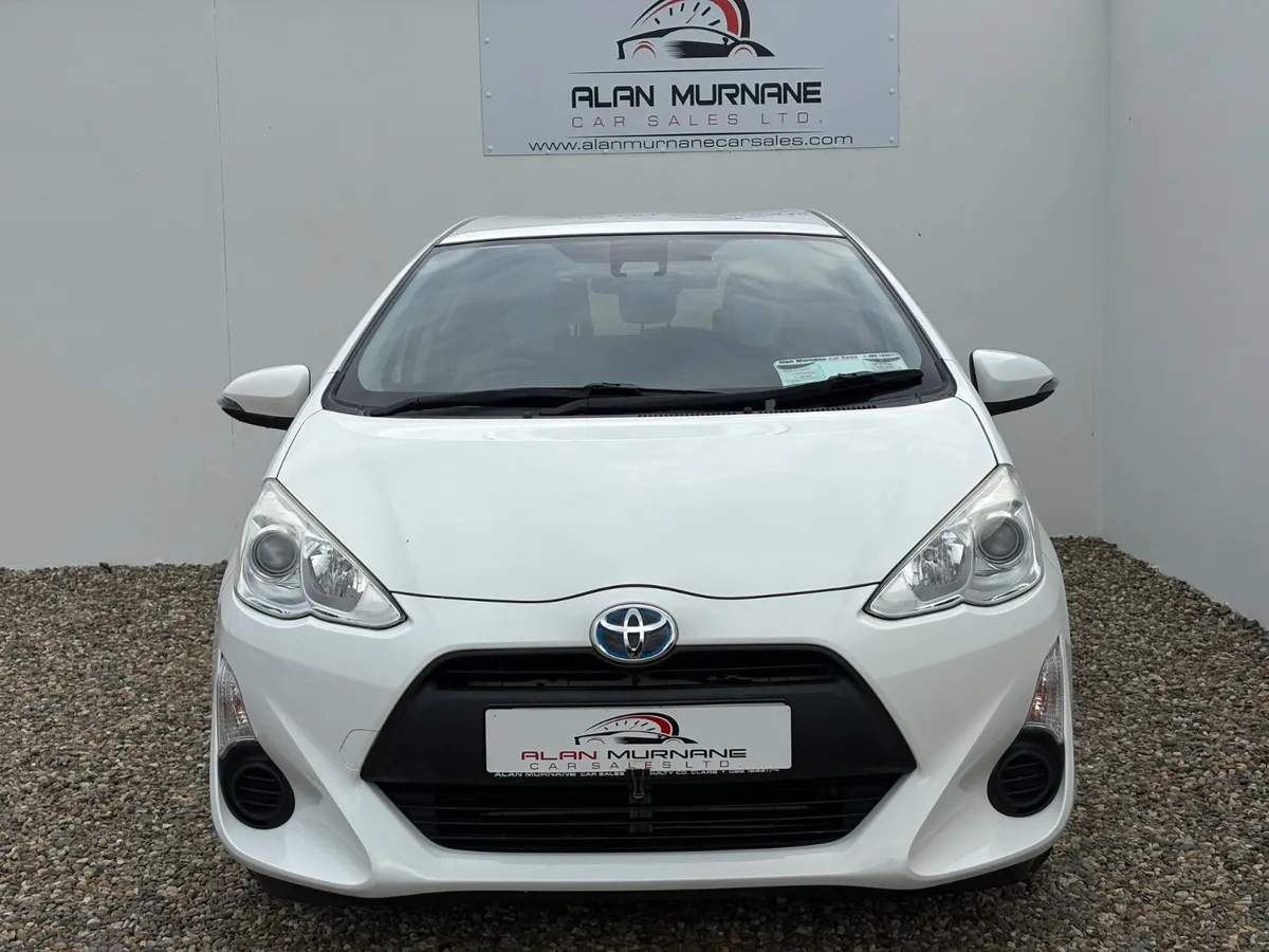 TOYOTA AQUA SELF CHARGING HYBRID 68KMS 2016 - Image 4