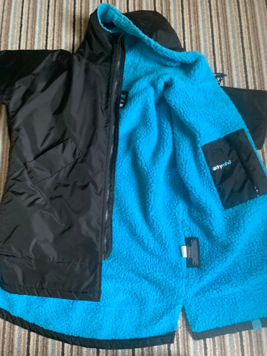 Dry robe size xs - Image 2