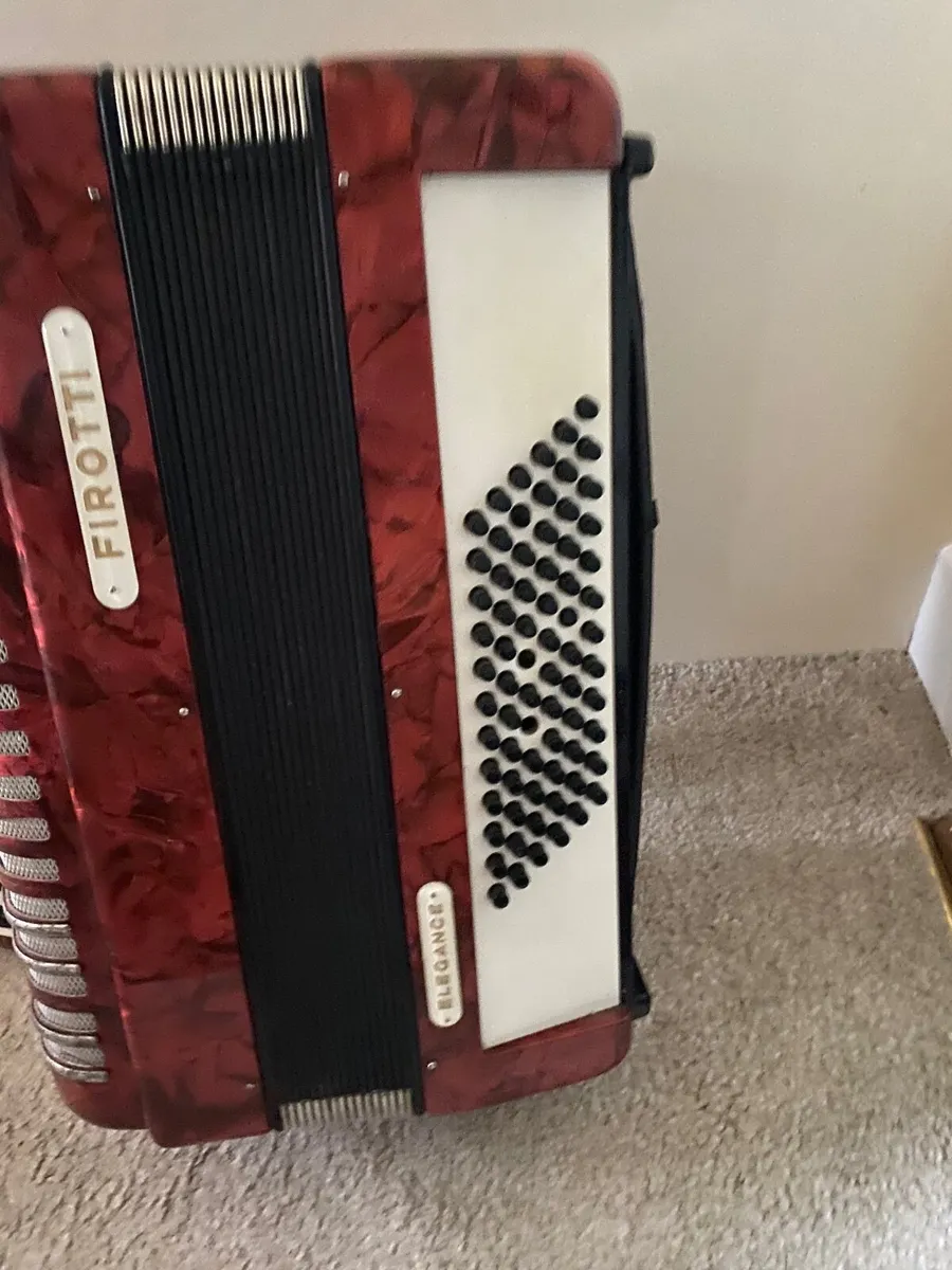 Piano Accordion - Image 4