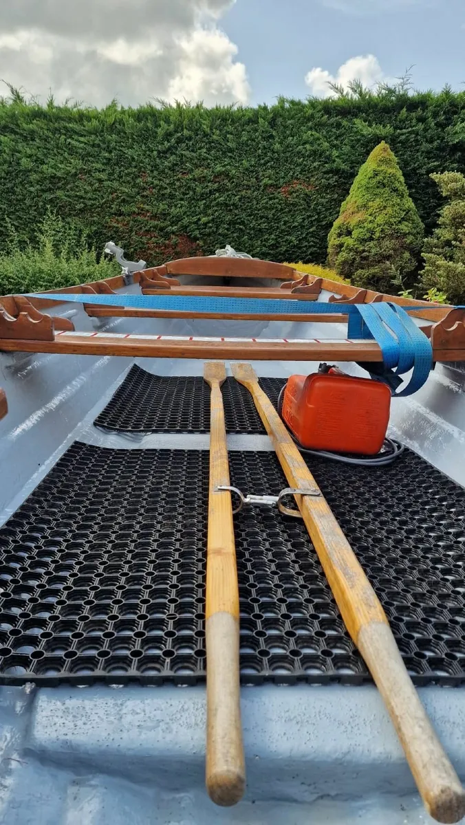 Lake Boat: 19ft + Trailer + 6hp Yamaha Engine - Image 4