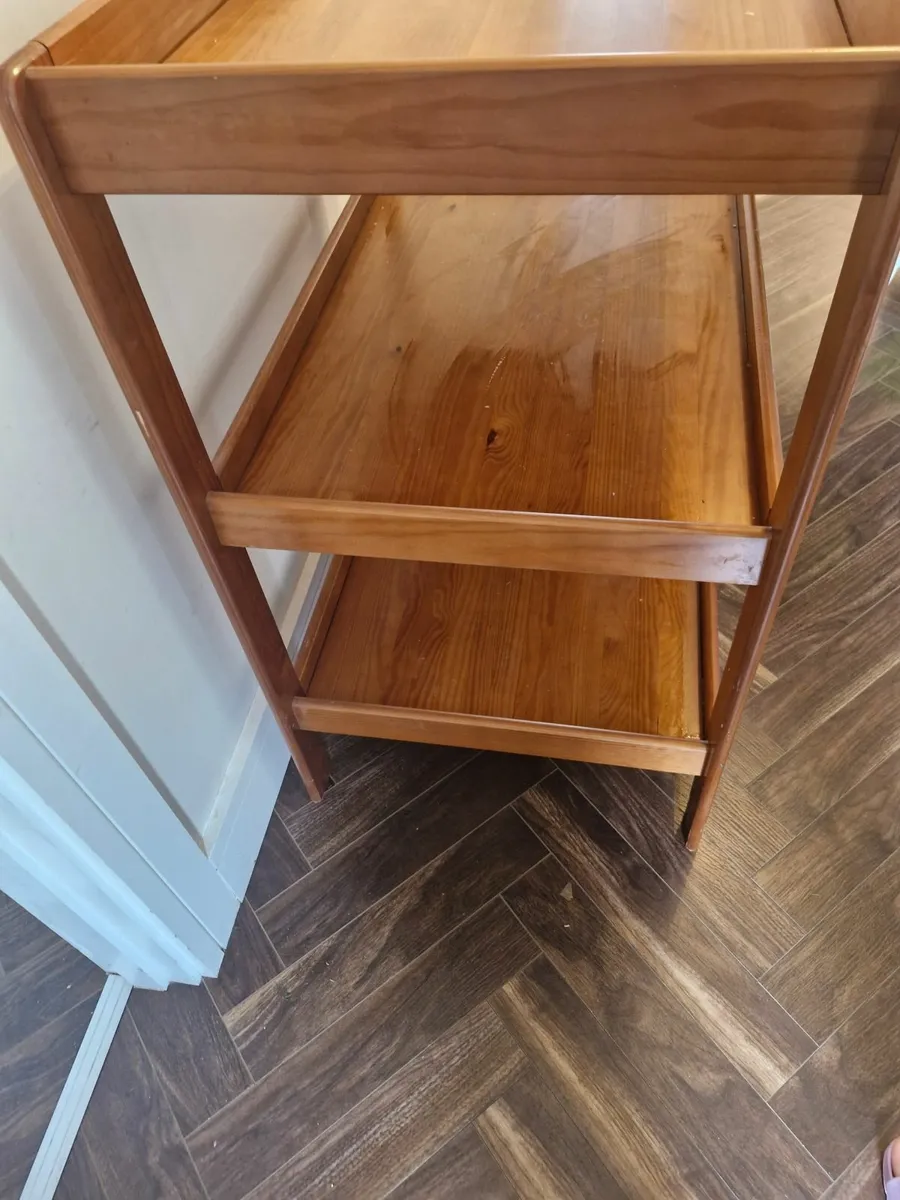 Wooden changing table - Image 2