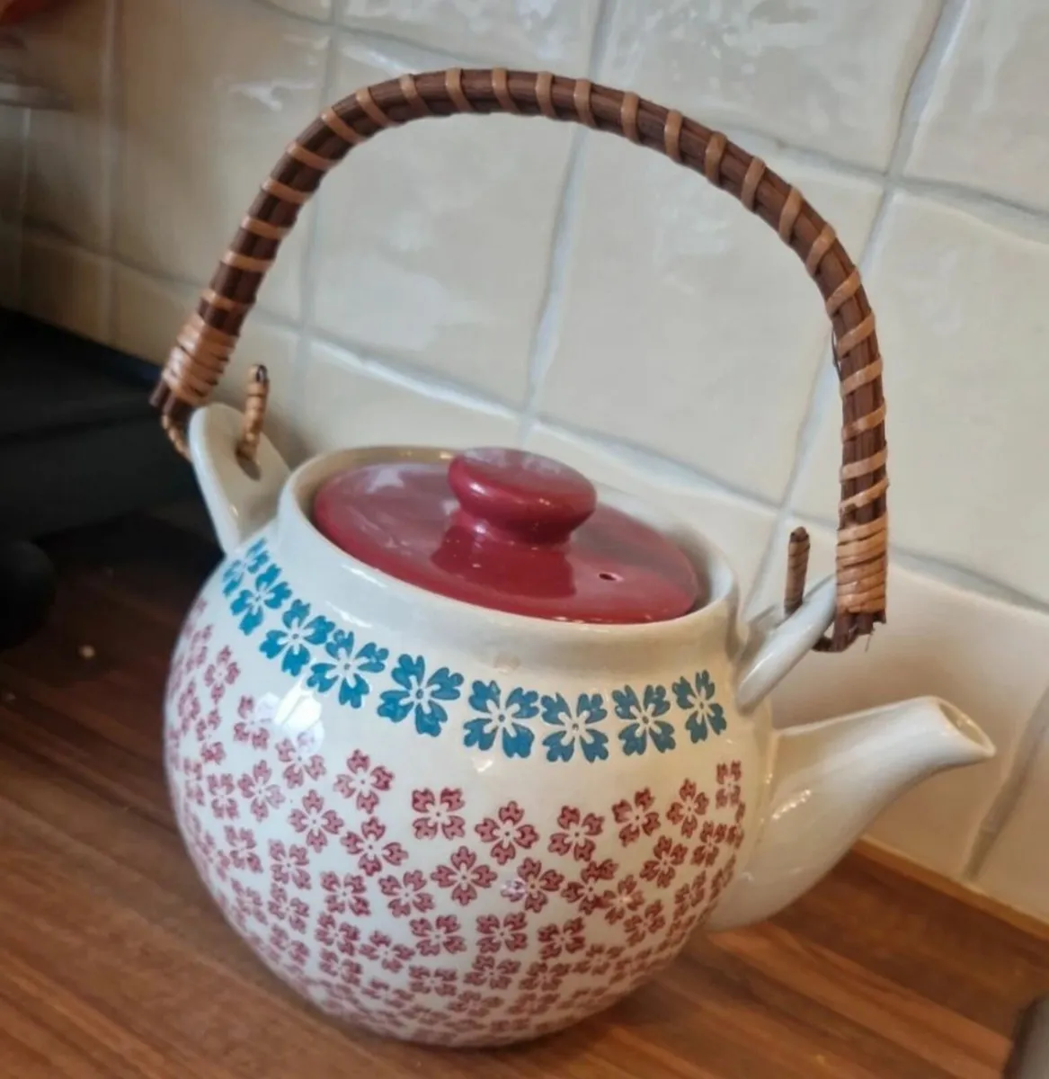 Caroline Donnelly Tea set - Image 3