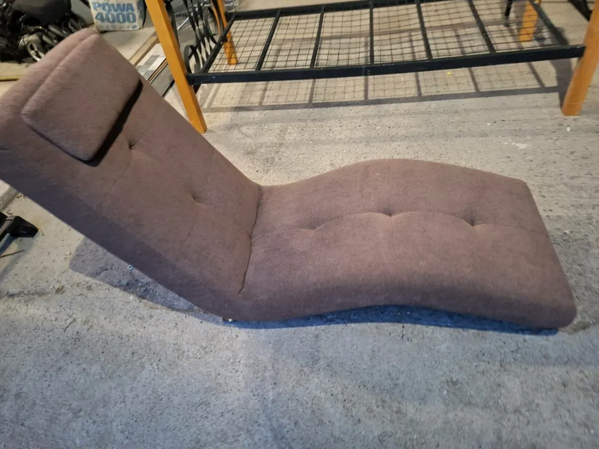 Brown Chaise Lounge Chair (DELIVERY) - Image 2
