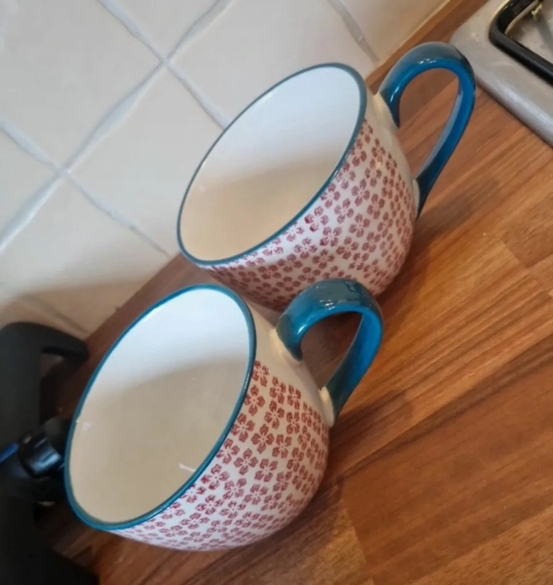 Caroline Donnelly Tea set - Image 4
