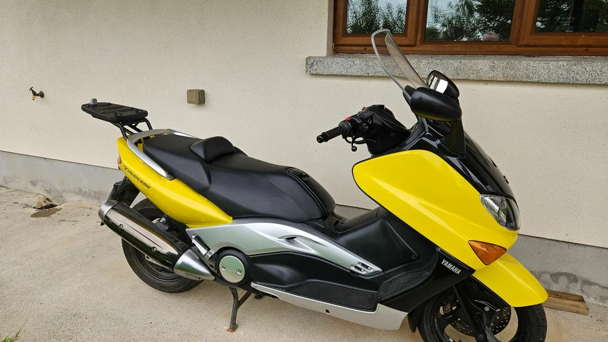 YAMAHA TMAX 500 2002 - Image 1