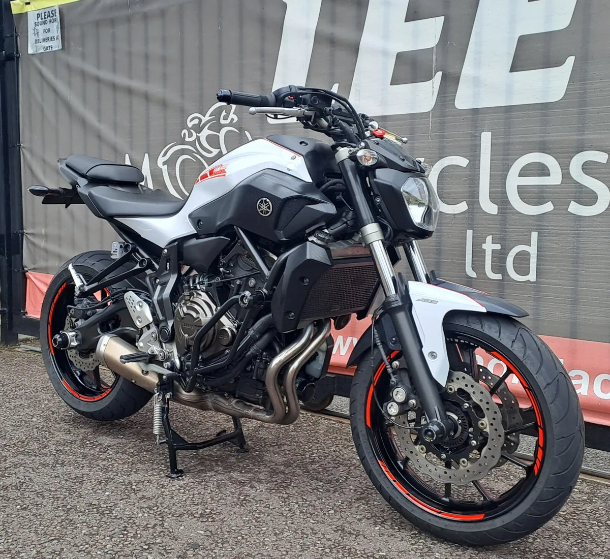 2018 YAMAHA MT-07 - Image 2